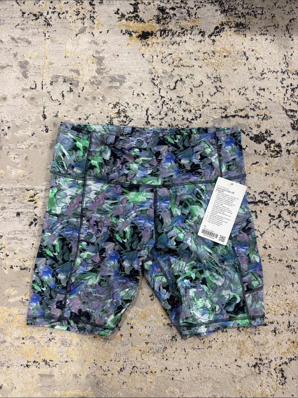 Lululemon Women’s Fast & Free 8”Athletic Bike Shorts with side pockets